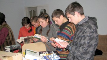 Copiii din Vadu învaţă în condiţii greu de imaginat